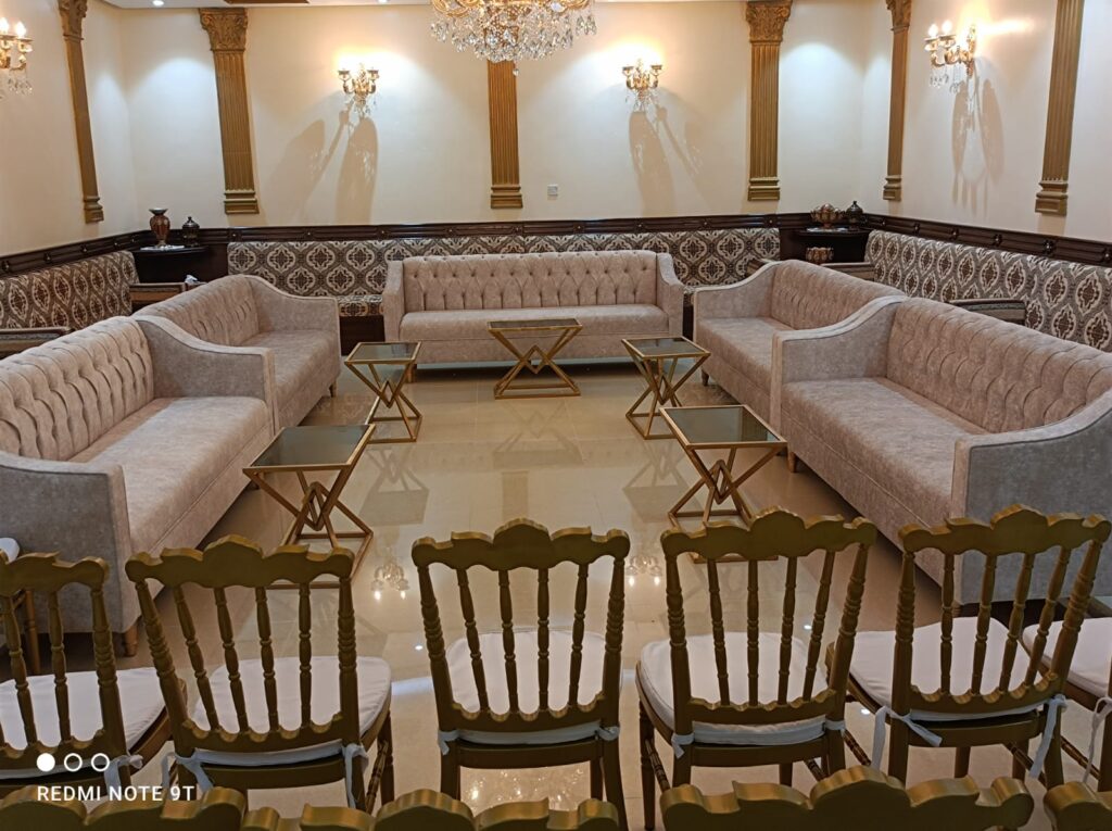 كراسي وطاولات للمناسبات بالكويت