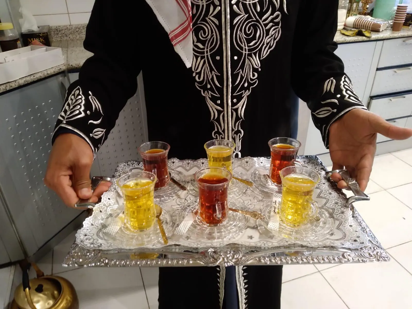 خدمة شاي وقهوة جابر الأحمد